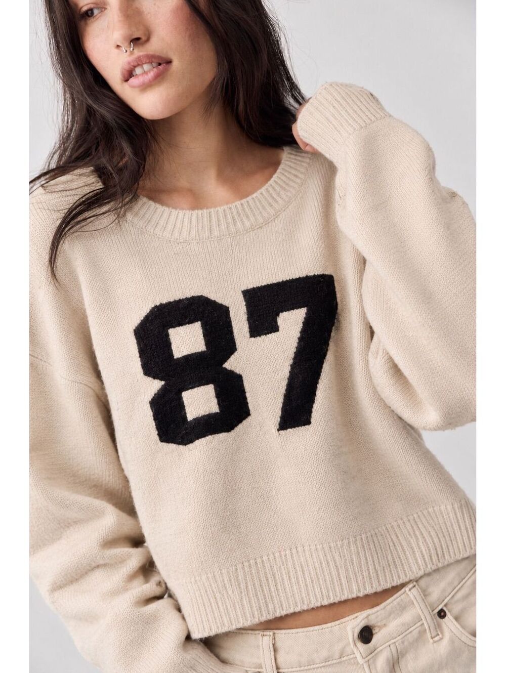 •(LARGE, PTP 24) NWT KLESIS V NECK SWEATER